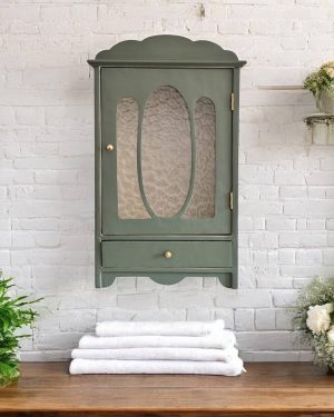 Ancienne petite armoire de toilette