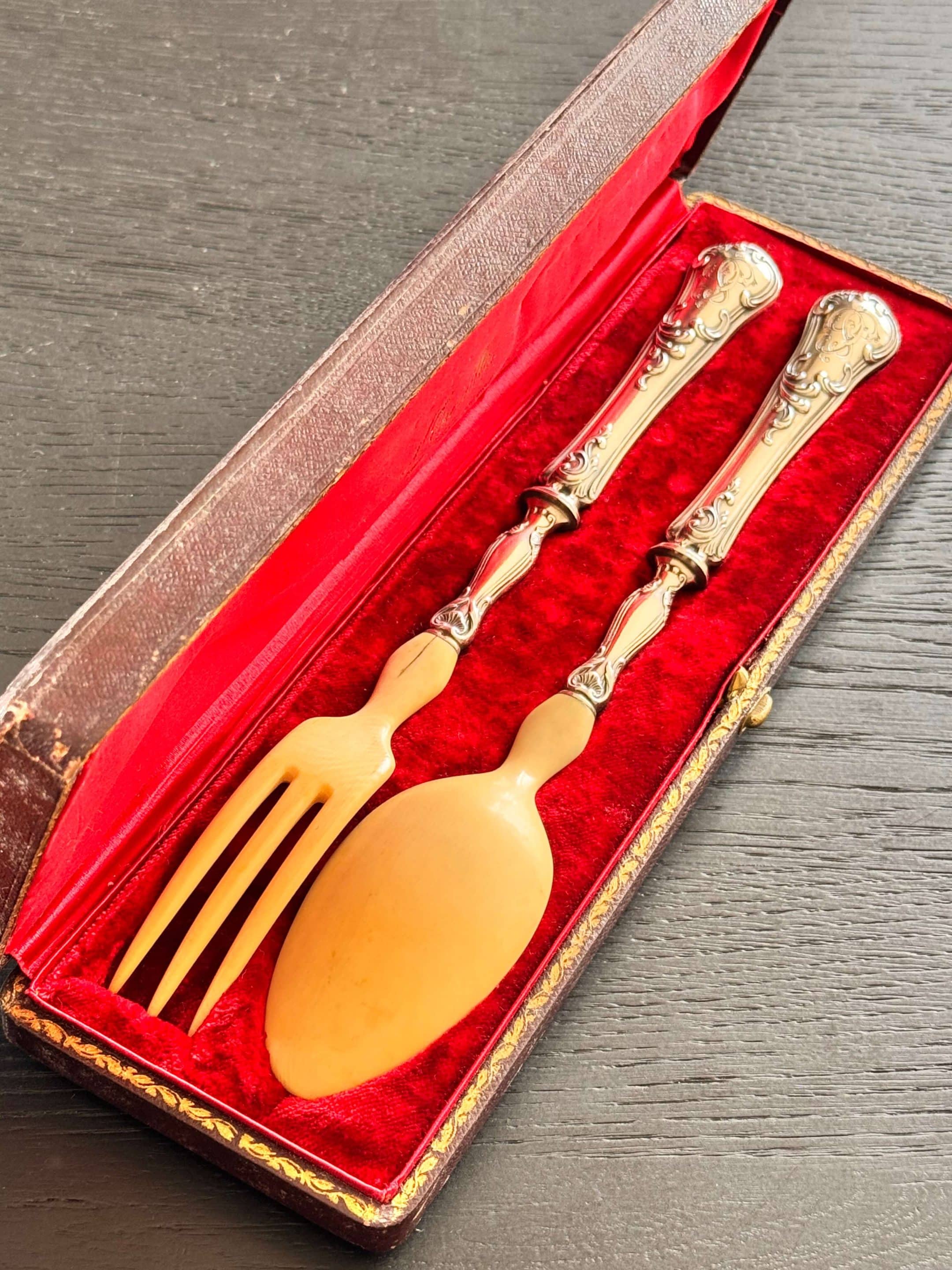 Couverts à salade 1900 dans leur écrin