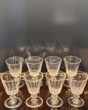 Huit verres à eau en cristal Saint Louis, modèle Caton