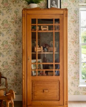 Armoire parisienne vitrée