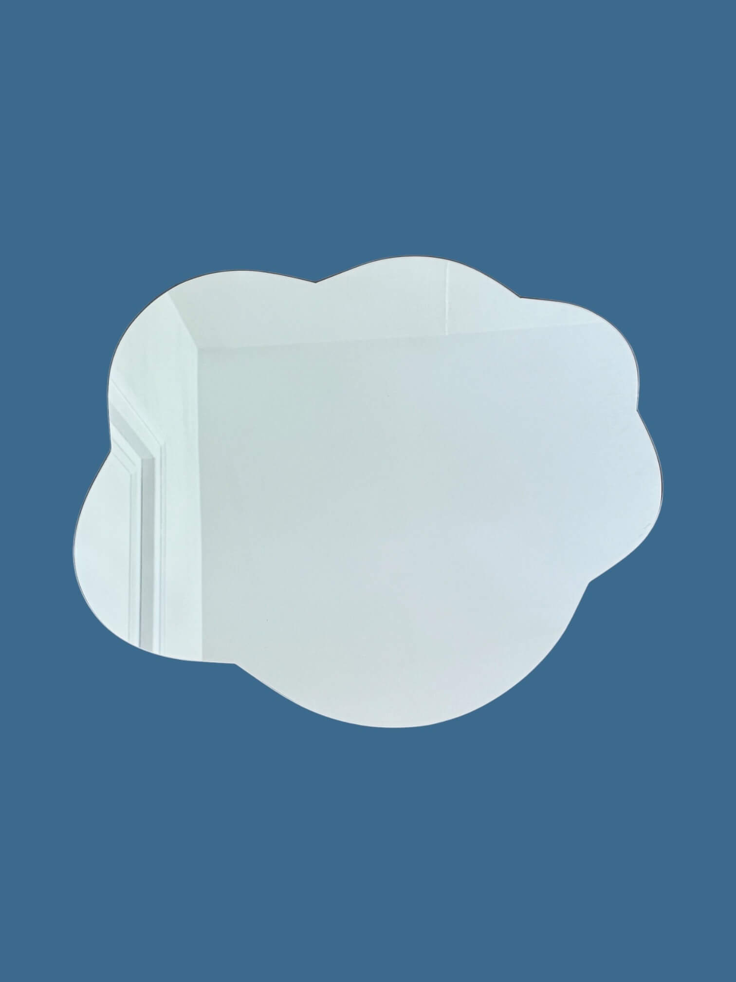 Miroir nuage 70's, création Mathias Paris Design