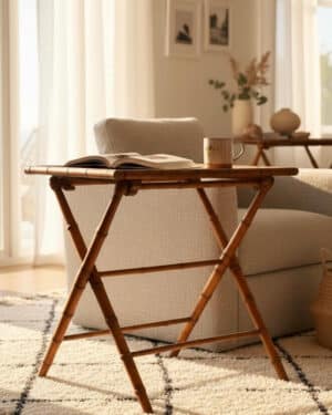 Table pliante en bois, début XXème siècle
