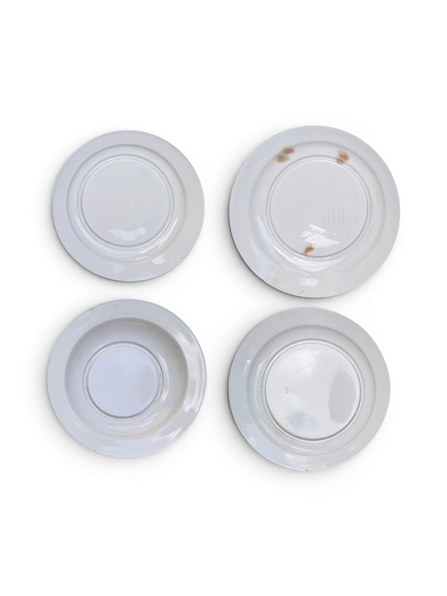 4 plats ronds Terre de Fer