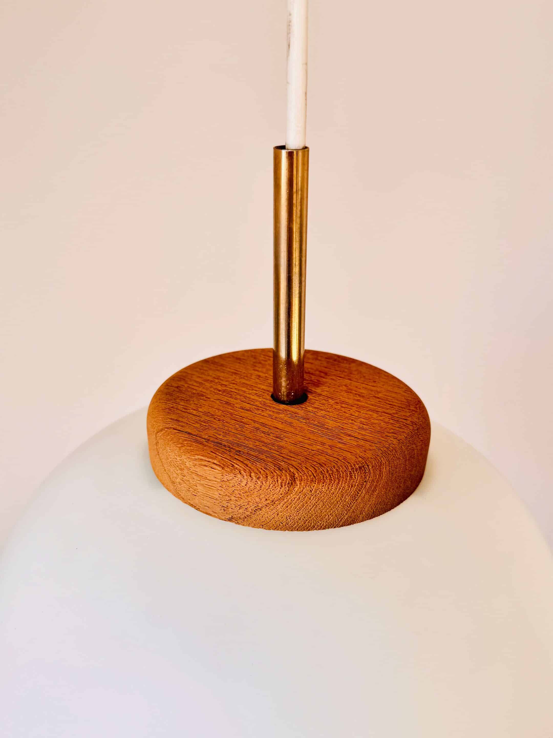 Suspension Kina en opaline et teck par Bent Karlby pour Lyfa