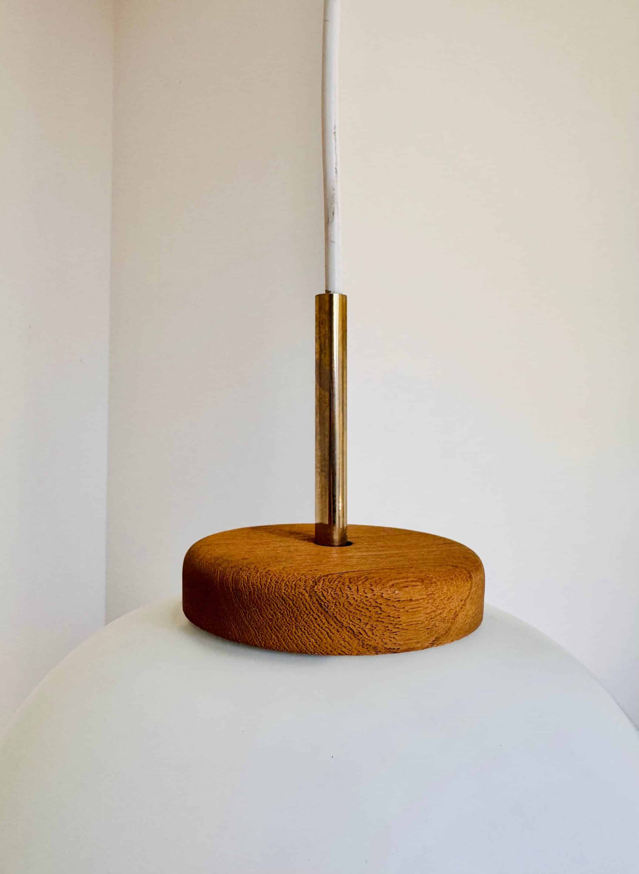 Suspension Kina en opaline et teck par Bent Karlby pour Lyfa