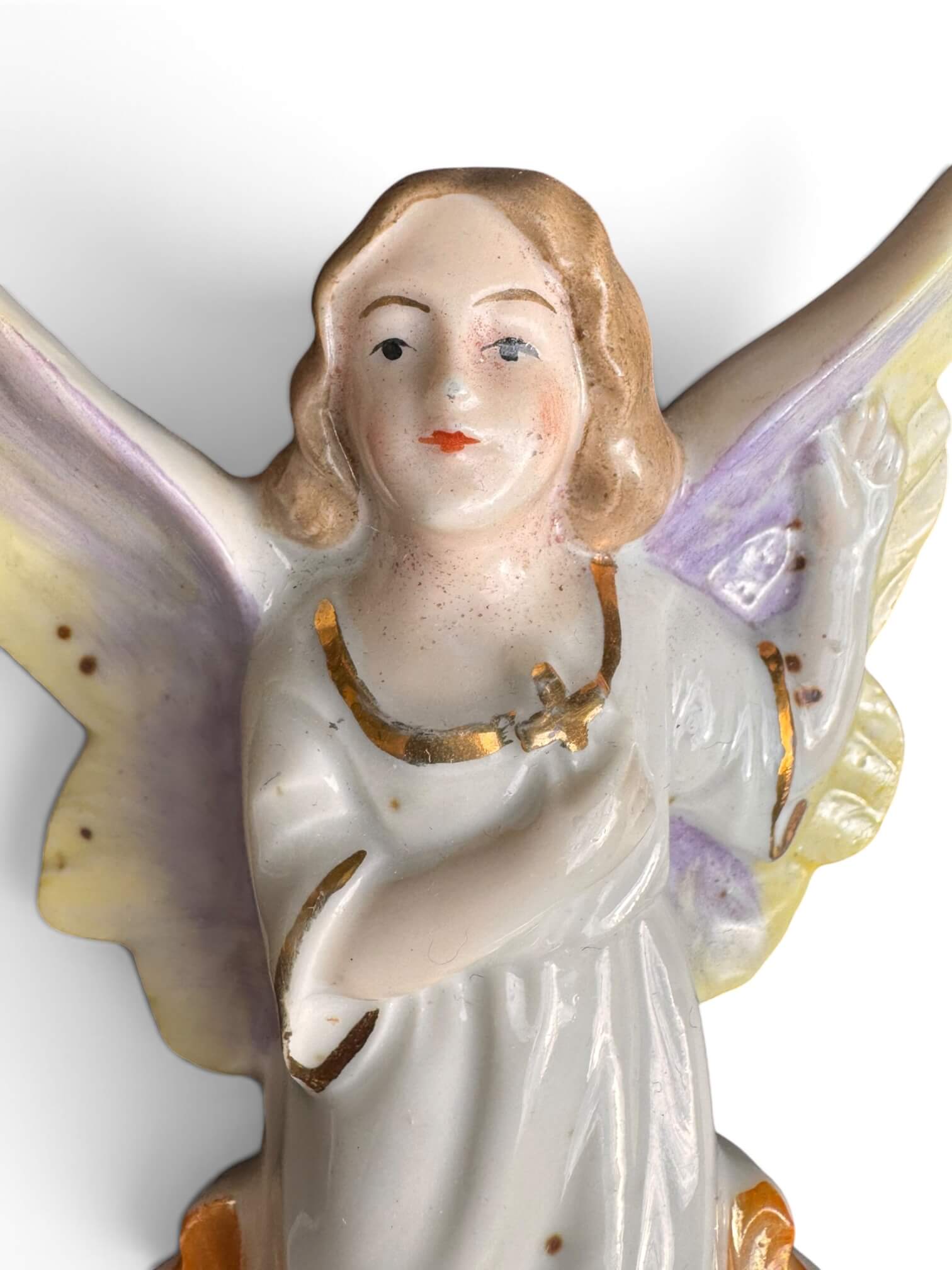 Ancien bénitier en porcelaine
