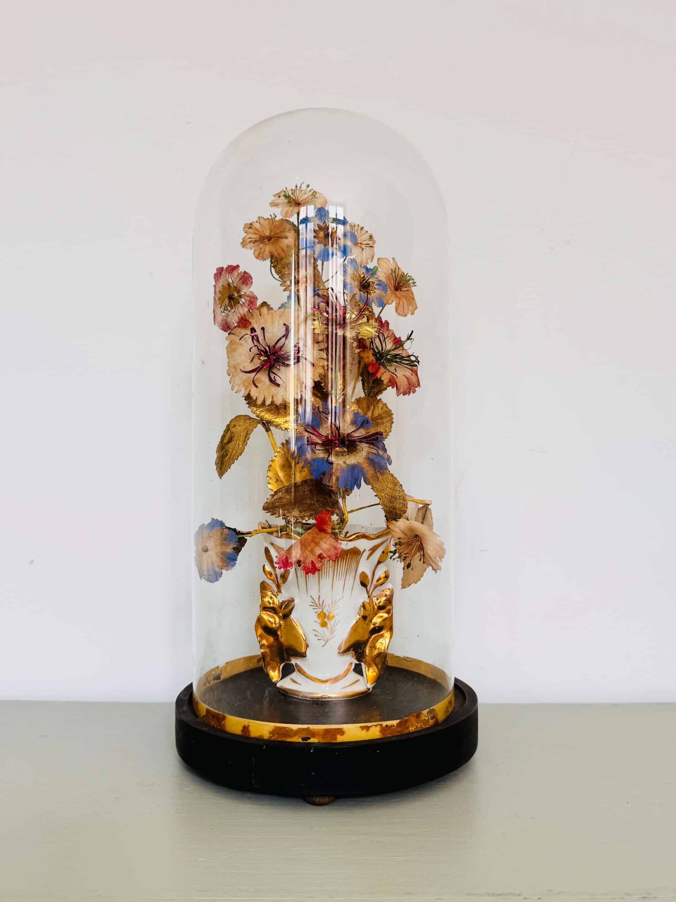 Vase de mariée sous globe XIXème