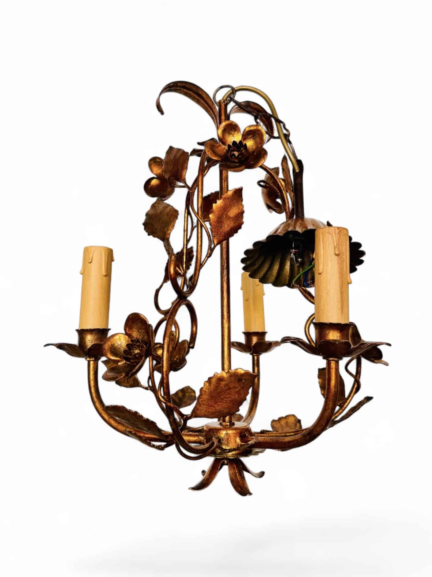 Ancien lustre en métal doré