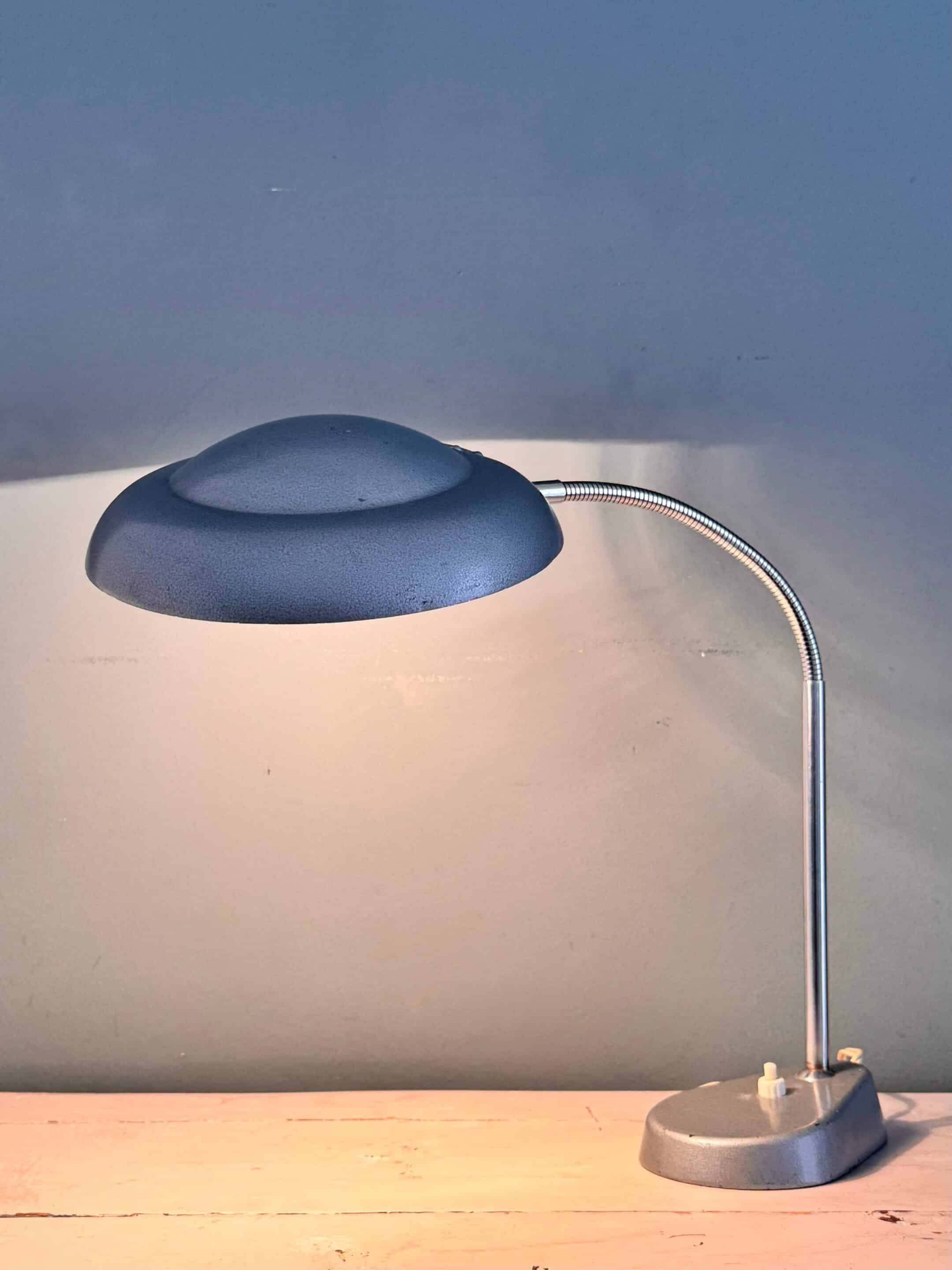 Lampe de bureau vintage Aluminor