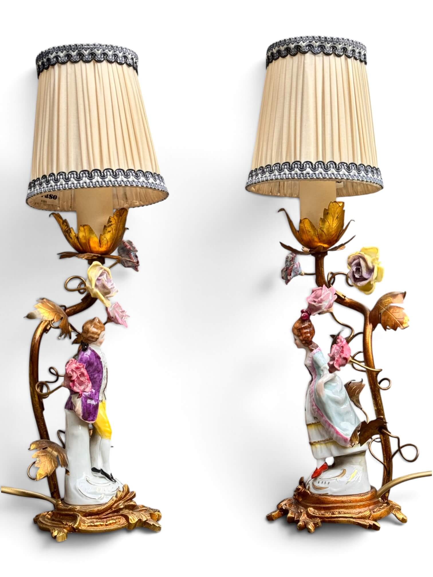 Paire de lampes de chevet en porcelaine et laiton doré