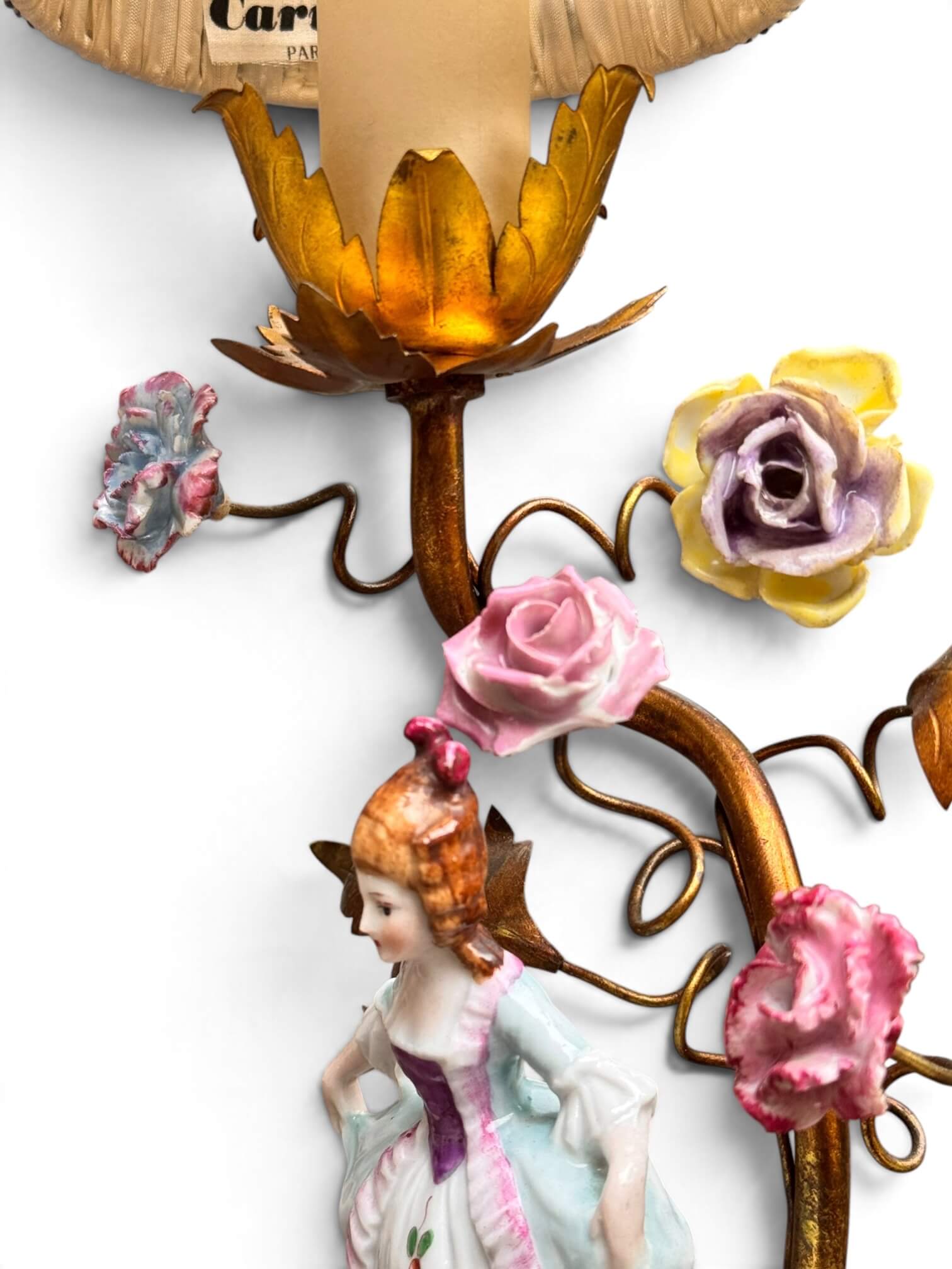 Paire de lampes de chevet en porcelaine et laiton doré