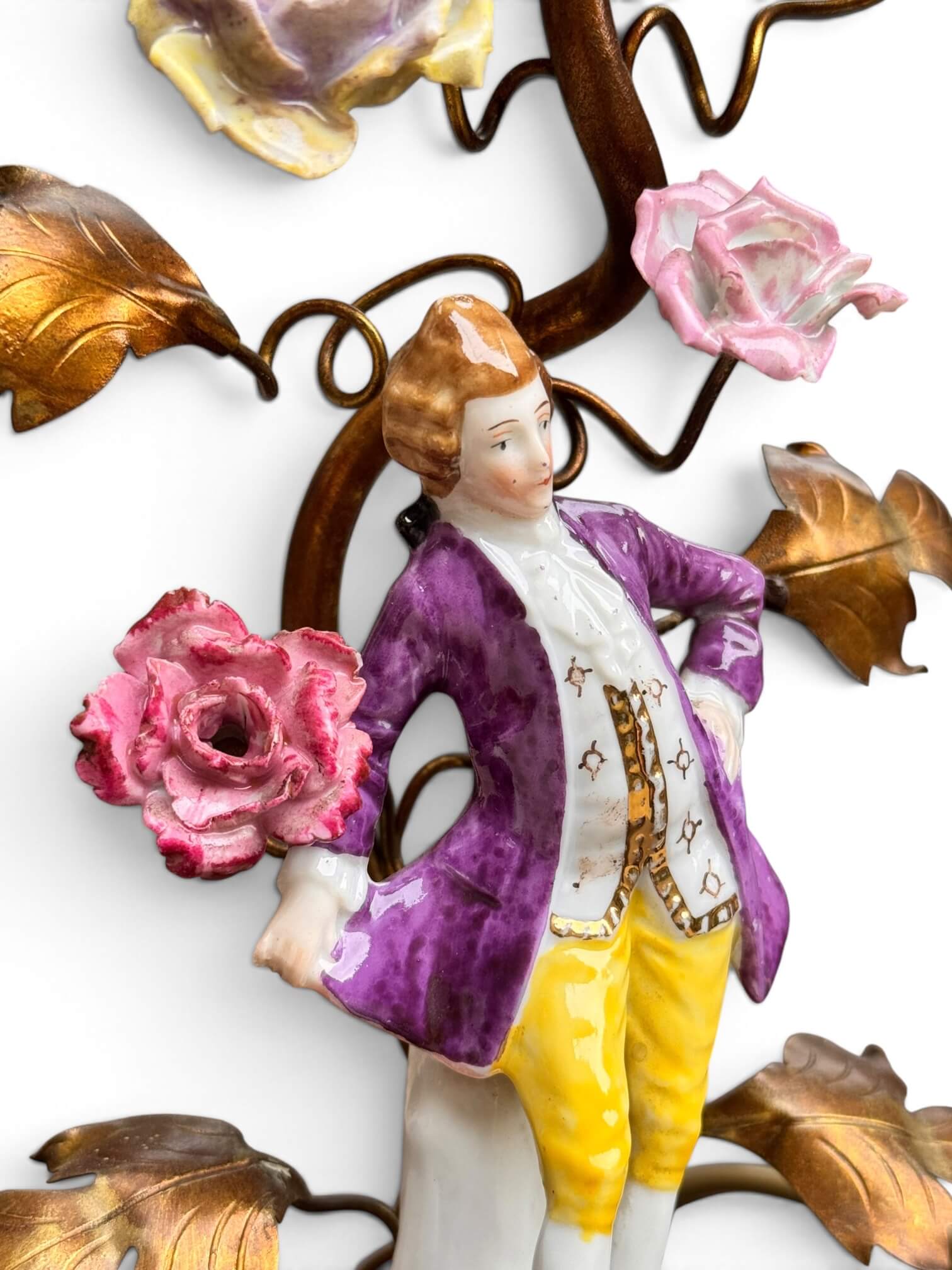 Paire de lampes de chevet en porcelaine et laiton doré