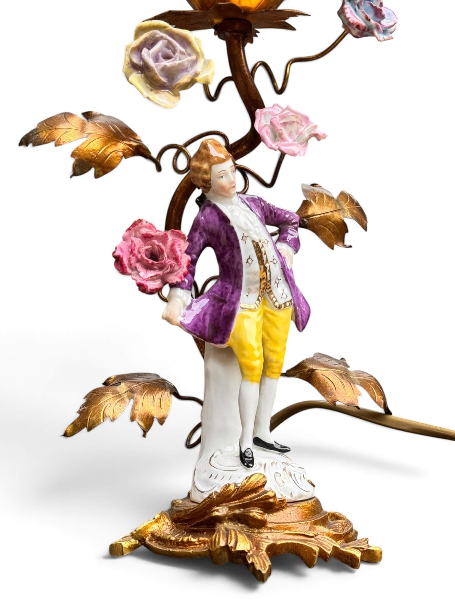 Paire de lampes de chevet en porcelaine et laiton doré