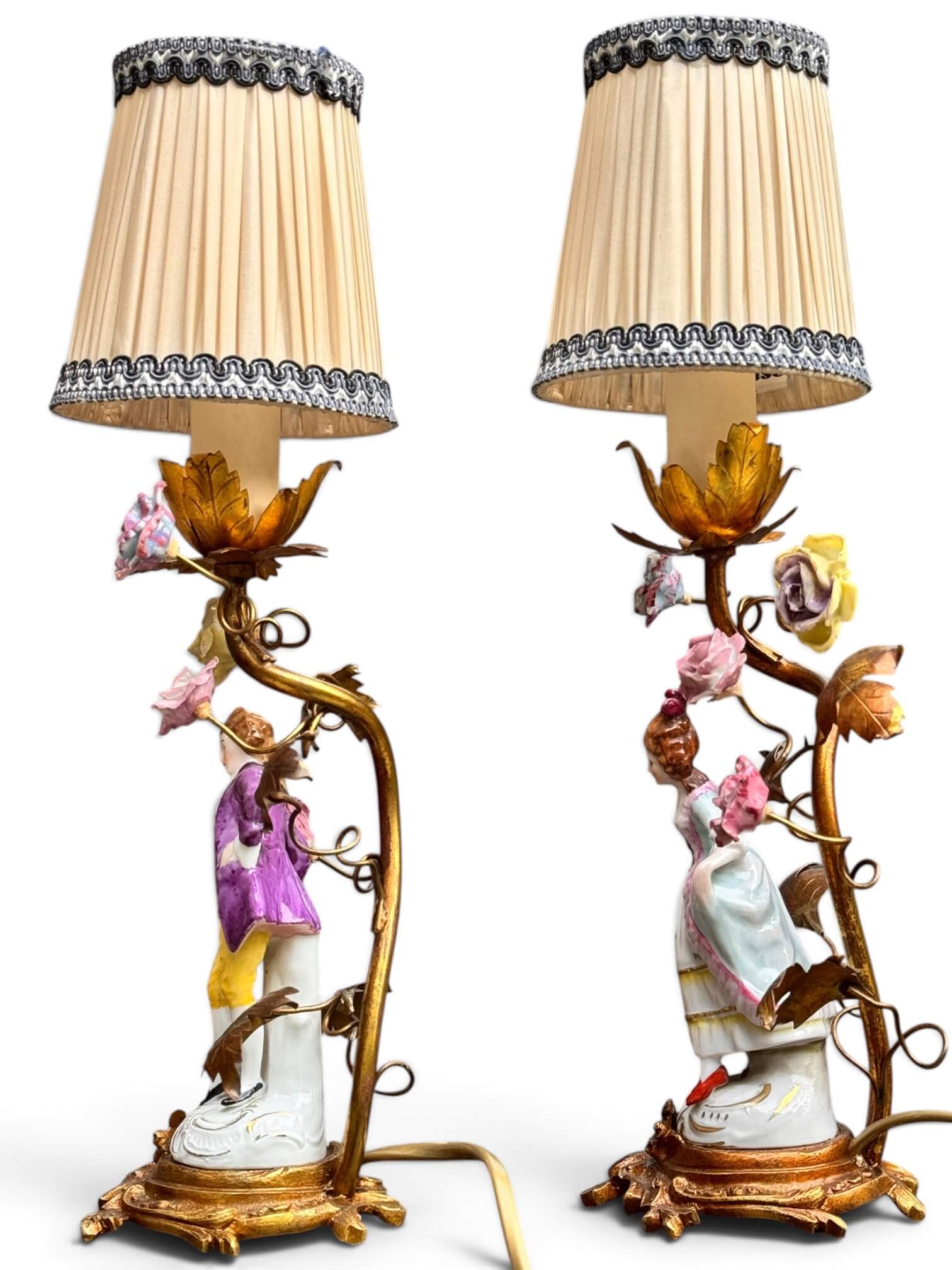 Paire de lampes de chevet en porcelaine et laiton doré